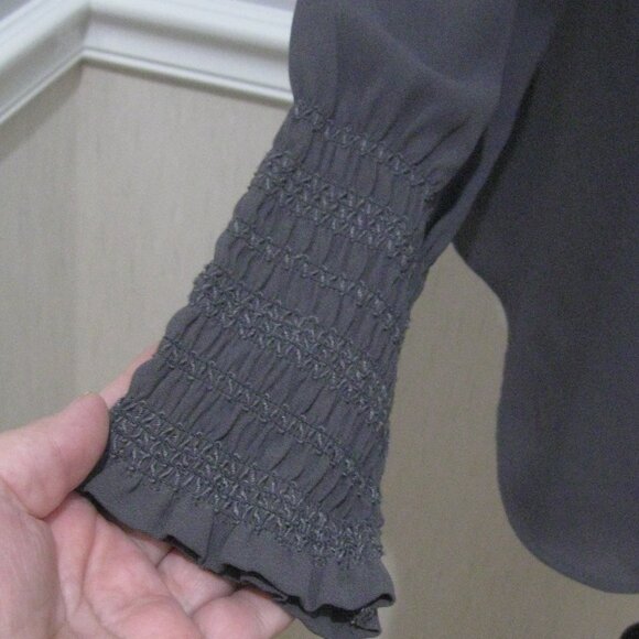 Ann Taylor Elegant Statement Sleeve Silky Blouse sz XS Gray Crepe Chiffon - Picture 4 of 8